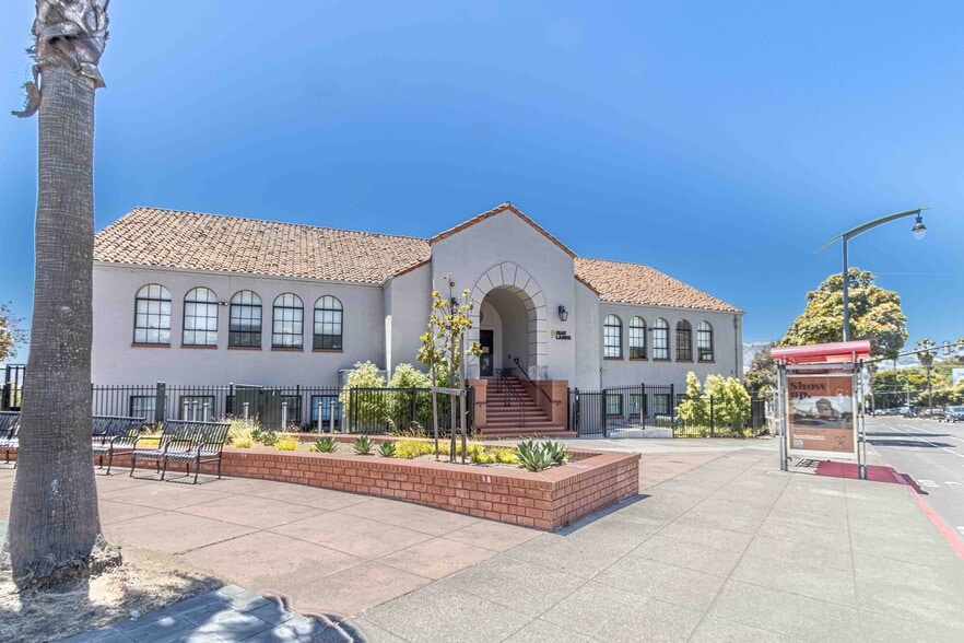 More Photos Of 2201 Bayshore Blvd, San Francisco Office For Lease