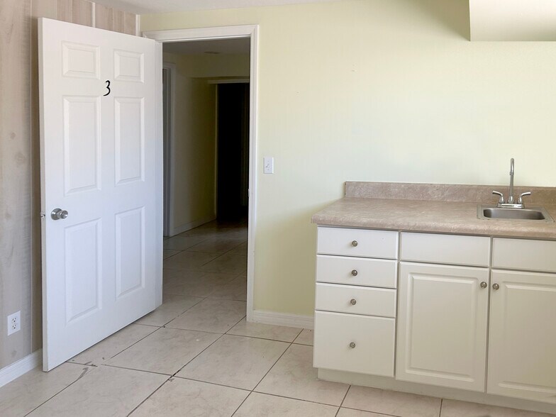 More Photos Of 706 N 7th St, Fort Pierce Office For Lease
