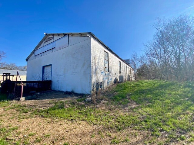 More Photos Of 115 Nehi Cir, Mccomb Industrial For Sale