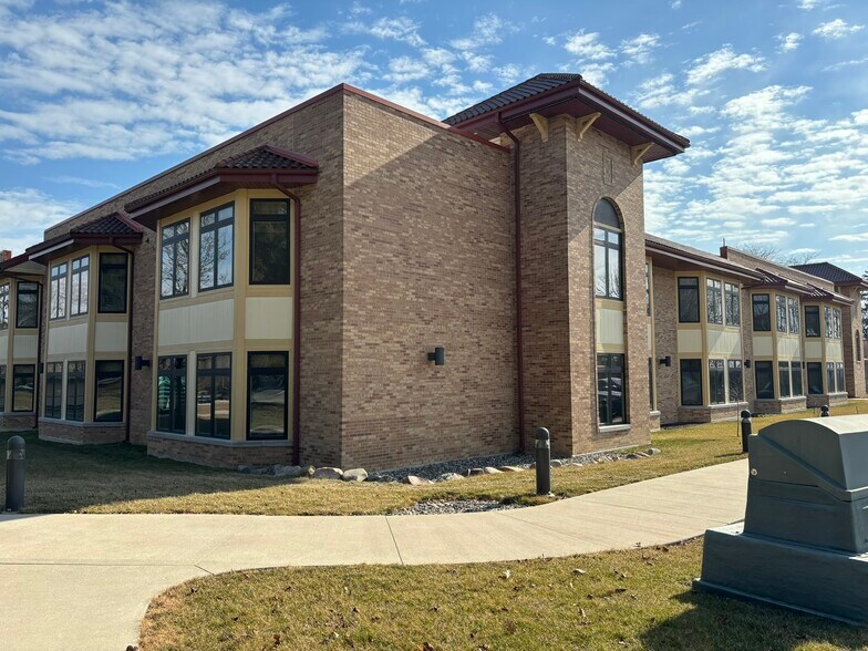 More Photos Of 25 Victory Noll Dr, Huntington Healthcare For Sale