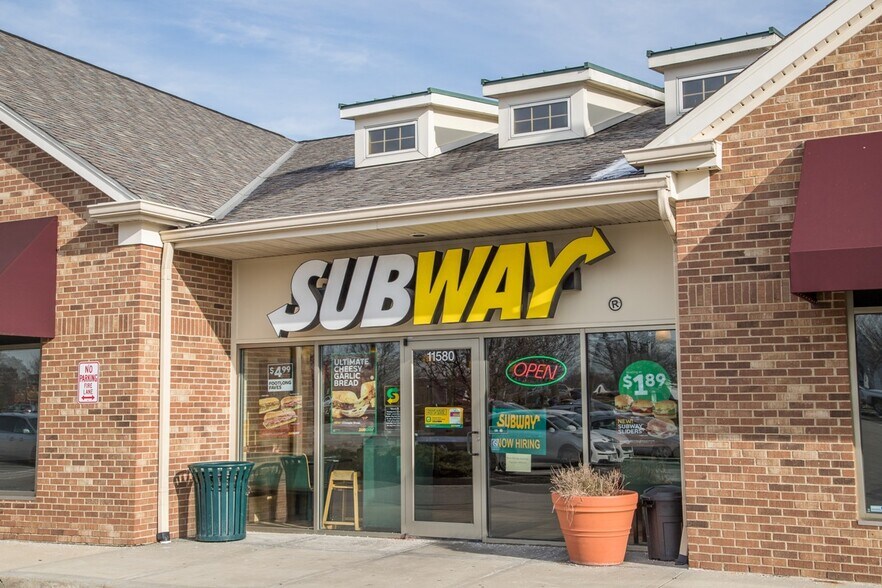 More Photos Of 11530-11548 Springfield Pike, Springdale Freestanding For Sale