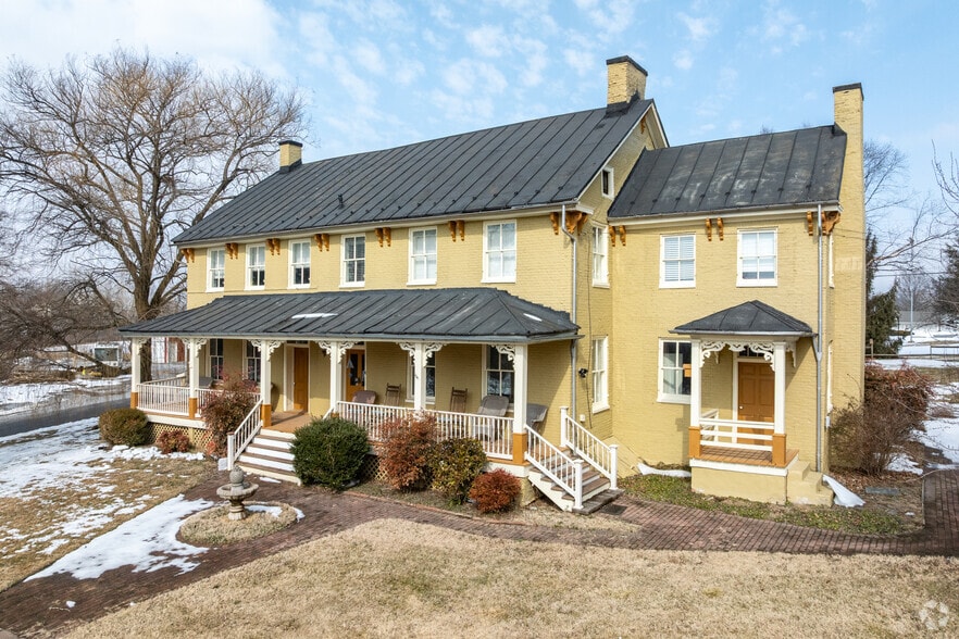 Primary Photo Of 120 Water St, New Windsor Lodge Meeting Hall For Sale