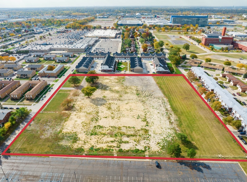 More Photos Of 8525 Cole Dr, Warren Apartments For Sale