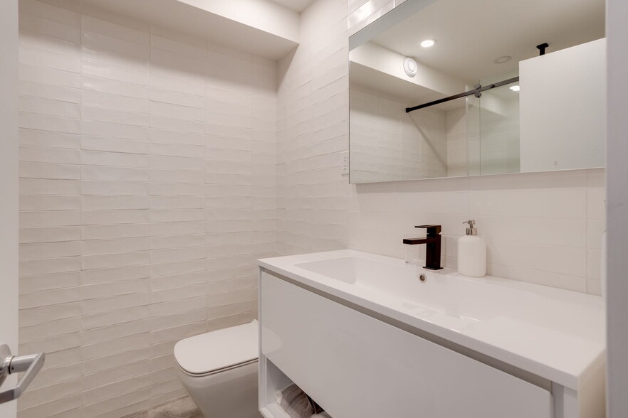 More Photos Of 115 Walnut Ave, Toronto Office For Sale