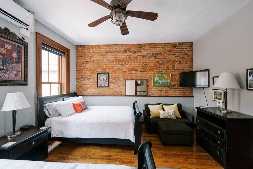 More Photos Of 22-24 E Mound St, Columbus General Retail For Sale