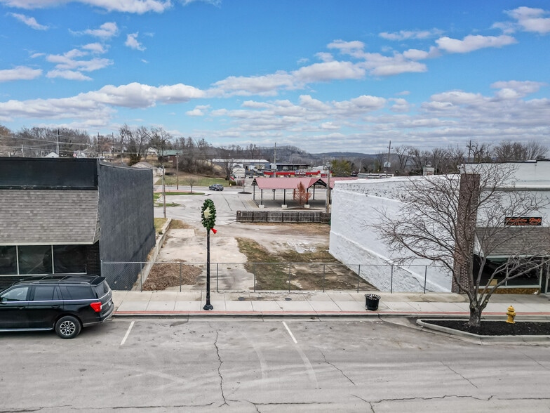 More Photos Of 000 Oak Street, Bonner Springs Land For Sale