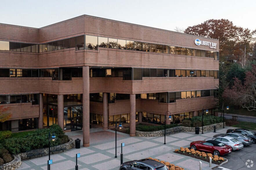 More Photos Of 300 Granite St, Braintree Office For Lease