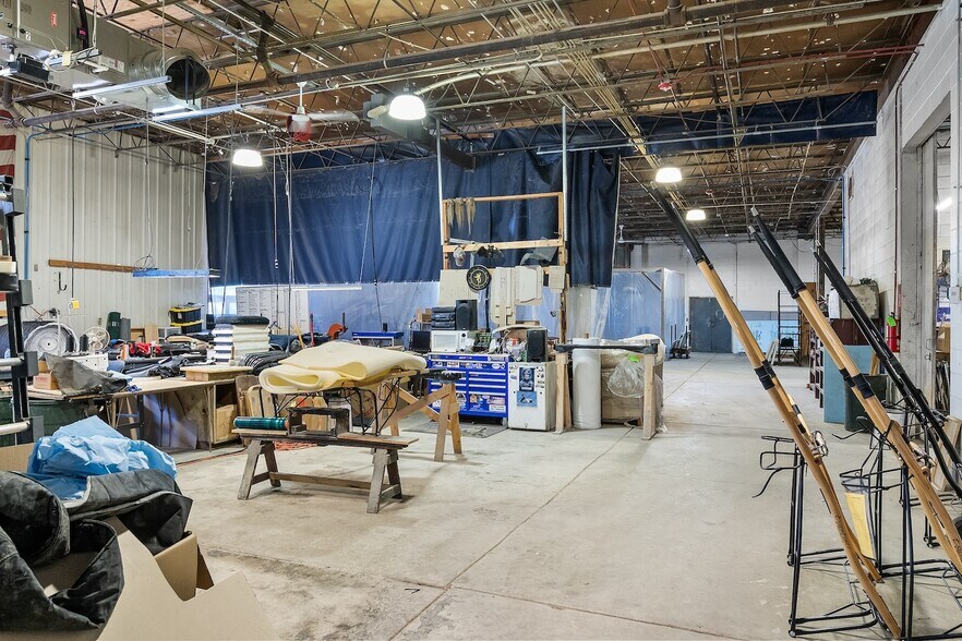 More Photos Of 3050 Wagner Rd, Waterloo Freestanding For Sale