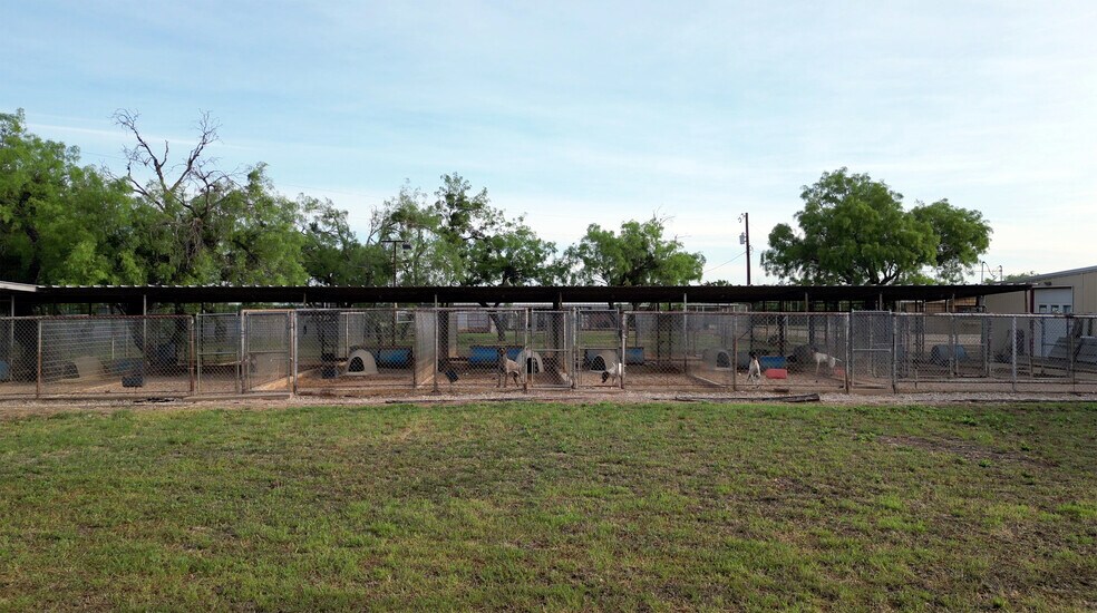 More Photos Of 1200 County Road 108, Santa Anna Specialty For Sale