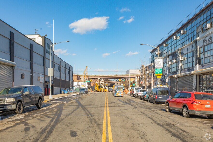More Photos Of 4310 21st St, Long Island City Warehouse For Lease