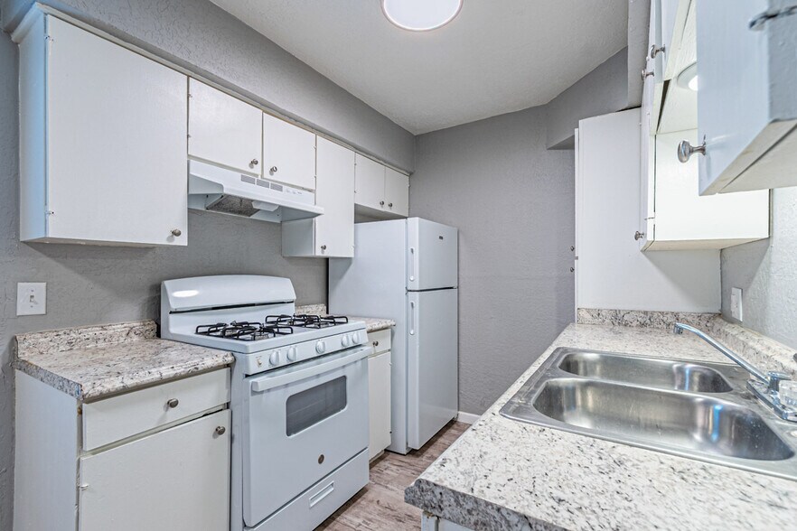 More Photos Of 4635 W Gore Blvd, Lawton Apartments For Sale