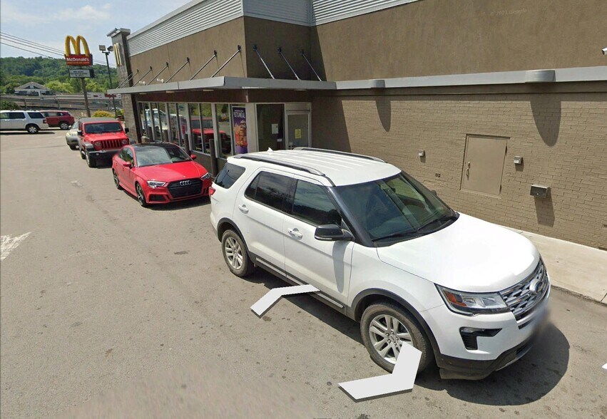 More Photos Of 104 N Pike St, Grafton Fast Food For Sale