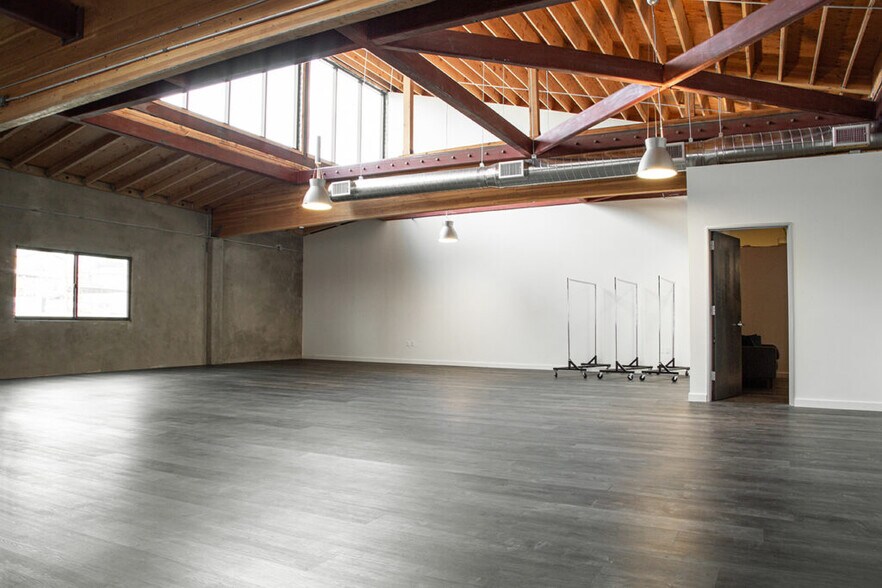 More Photos Of 4610 Valley Blvd, Los Angeles Manufacturing For Lease