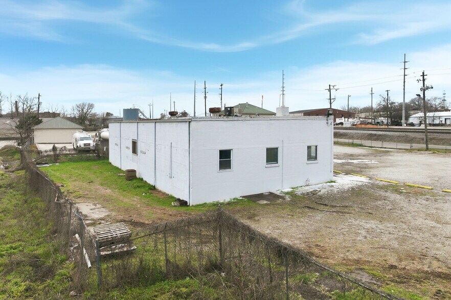 More Photos Of 476 Moreno Street St, Gainesville Distribution For Lease