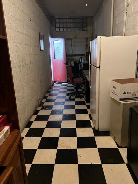 More Photos Of 633 Fairfield Ave, Bridgeport Office For Lease