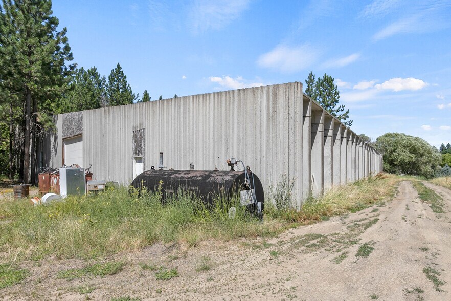 More Photos Of 5910 Park, Marshall Warehouse For Lease