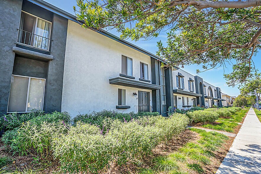 More Photos Of 2830 235th St, Torrance Apartments For Sale