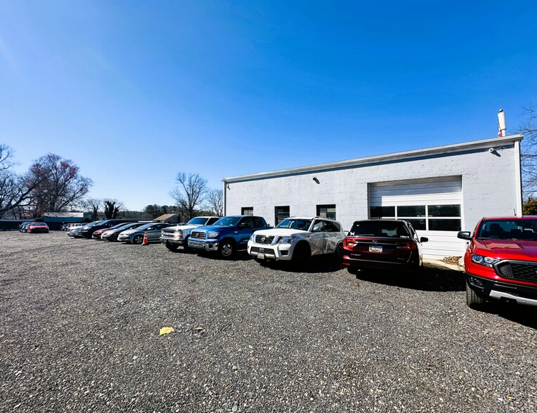 More Photos Of 7056 Aviation Blvd, Glen Burnie Service For Lease