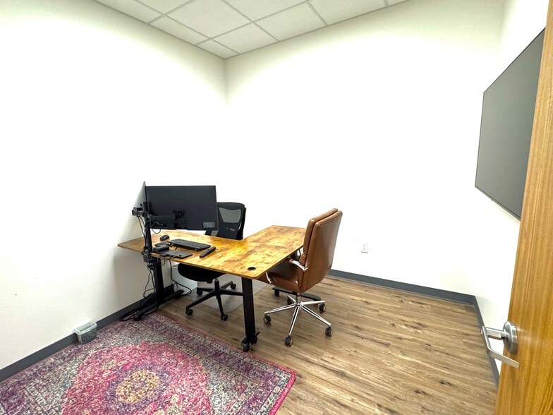 More Photos Of 203 Brand Ln, Stafford Office Residential For Sale