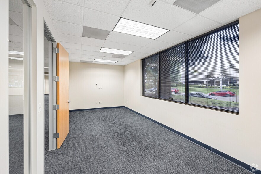 More Photos Of 11130 Sun Center Dr, Rancho Cordova Industrial For Sale