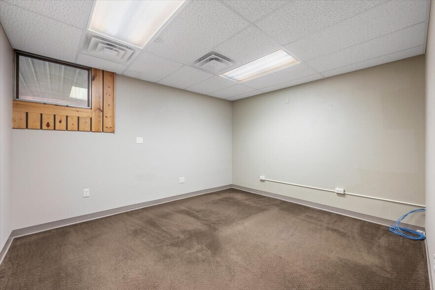 More Photos Of 87 Sherman St, Deadwood Restaurant For Lease