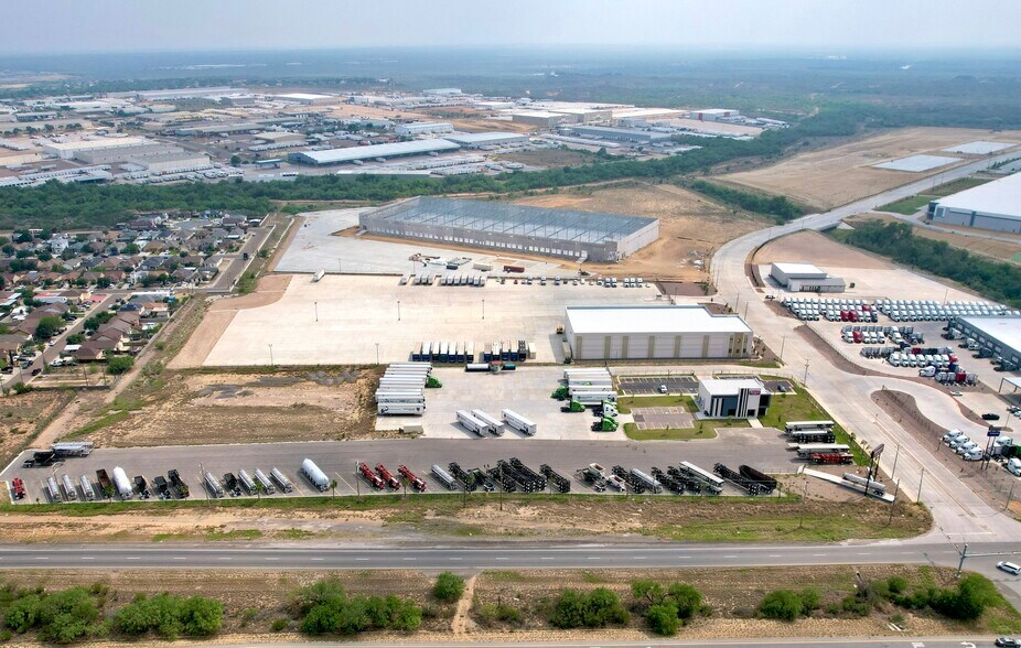 More Photos Of 127 Blue Ridge Pky, Laredo Truck Terminal For Lease