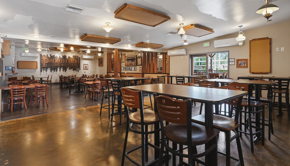 More Photos Of , Vista General Retail For Sale