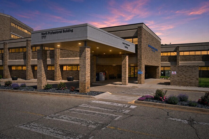 Primary Photo Of 1717 Shaffer St, Kalamazoo Medical For Lease