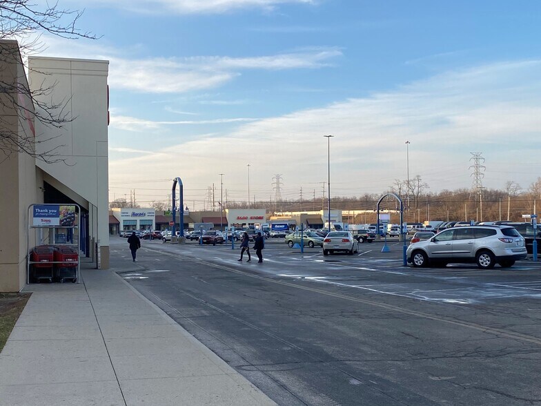 More Photos Of 3958 Linden Ave, Dayton Storefront For Lease