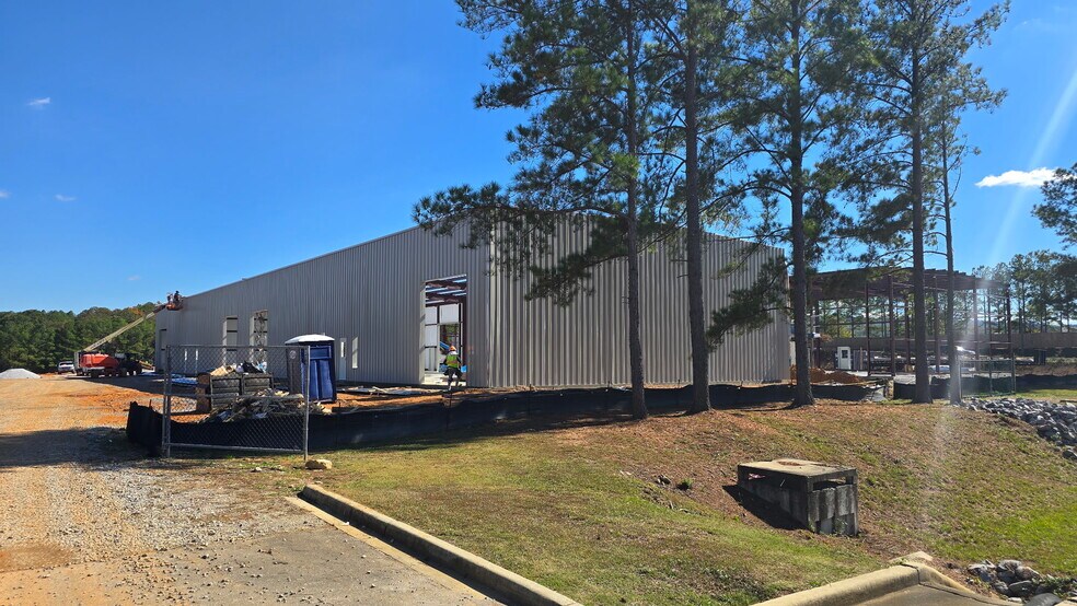 More Photos Of 7051 Meadowlark Ln, Birmingham Unknown For Lease