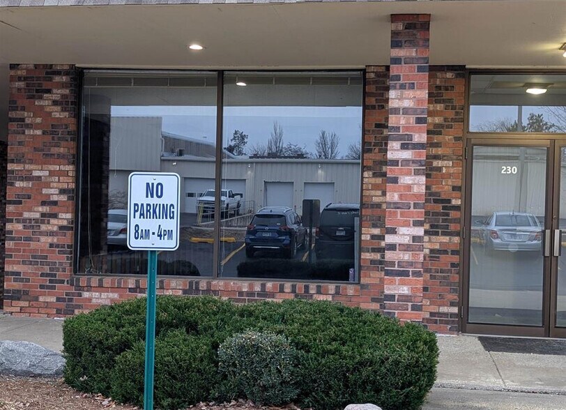 More Photos Of 7501 N University St, Peoria General Retail For Lease