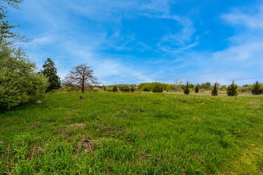 More Photos Of 1000-1040 W Silverbell Rd, Lake Orion Land For Sale