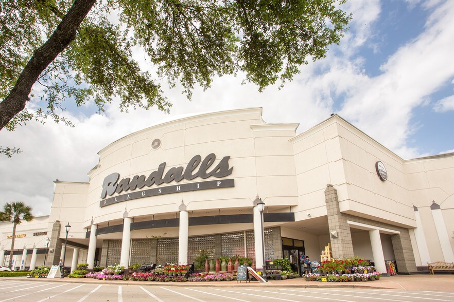 More Photos Of 12850-12858 Memorial Dr, Houston Unknown For Lease