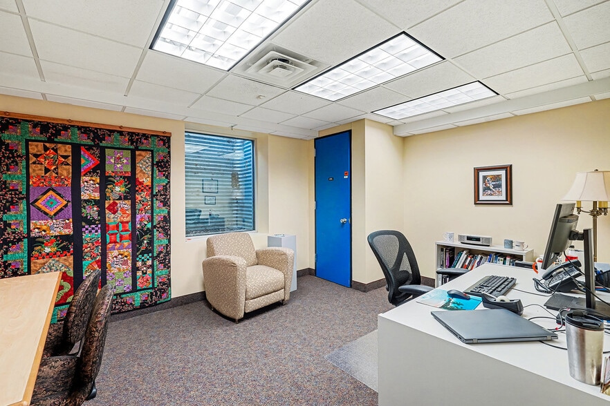 More Photos Of 2436 Park Ave, Minneapolis Office For Sale