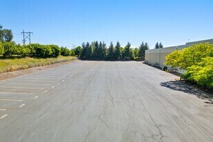More Photos Of 18225 NE Riverside Pky, Portland Contractor Storage Yard For Lease