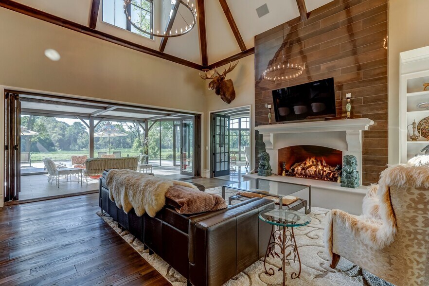 More Photos Of 1286 Gray Fox Ct, Howell Flex For Sale