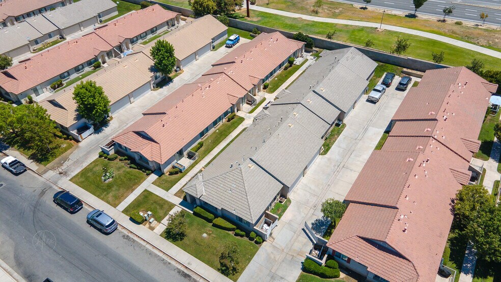 More Photos Of 4314 Pebble Creek Dr, Bakersfield Apartments For Sale