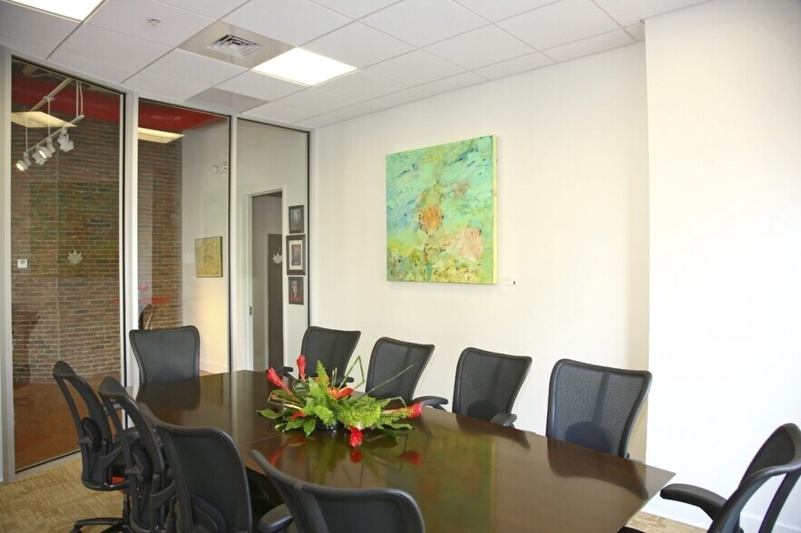 More Photos Of 142 W Platt St, Tampa Office Residential For Lease