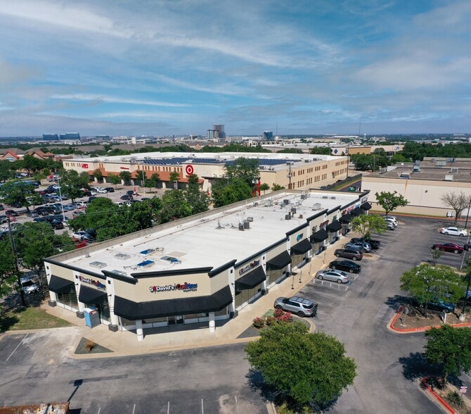 More Photos Of 10001 Research Blvd, Austin General Retail For Lease