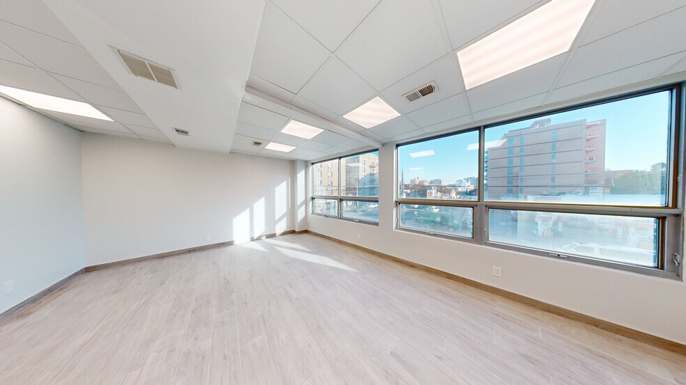 More Photos Of 3044 Coney Island Ave, Brooklyn Medical For Lease