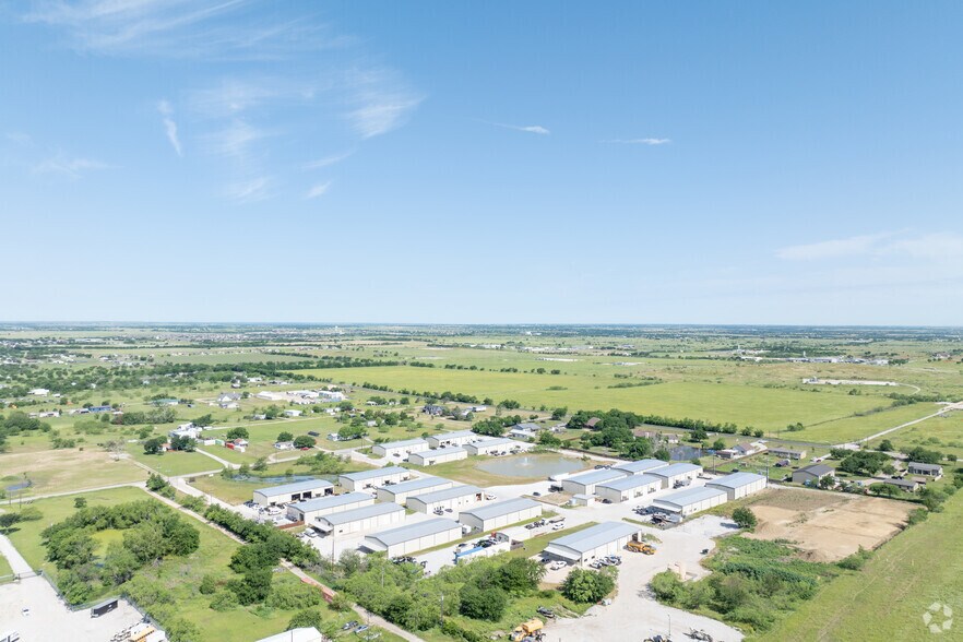 More Photos Of 2346 Seaborn Rd, Ponder Unknown For Lease