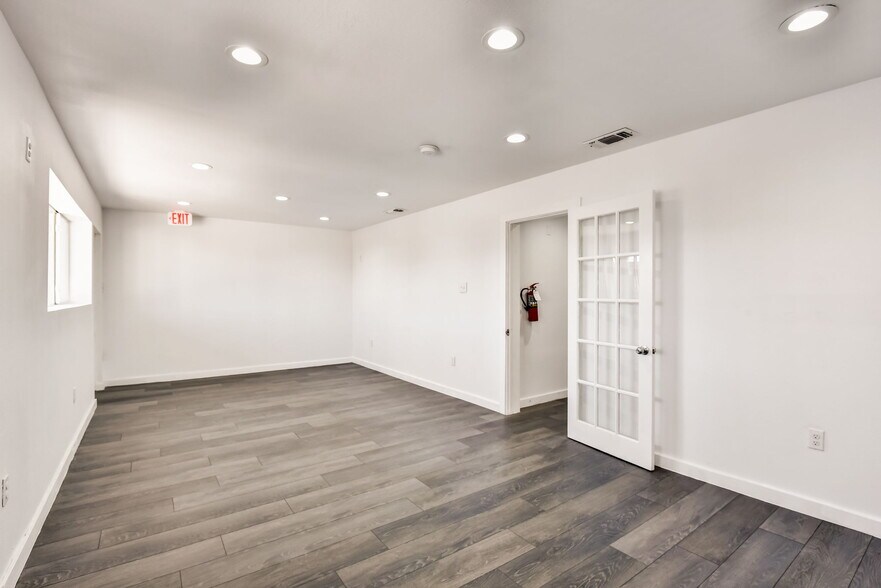 More Photos Of 4803 West Ave, San Antonio Showroom For Lease