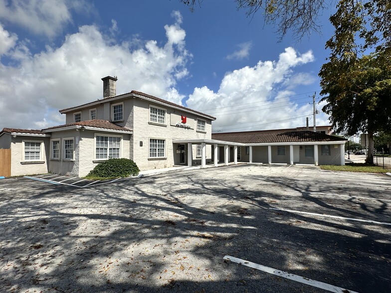 Primary Photo Of 1040 S Federal Hwy, Hollywood Office For Sale