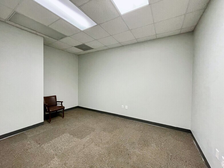 More Photos Of 2202 Fayetteville Rd, Rockingham Office For Lease