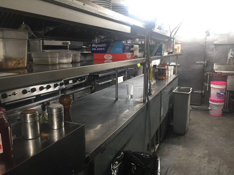 More Photos Of 84 7th Ave, Brooklyn Storefront Retail Office For Lease