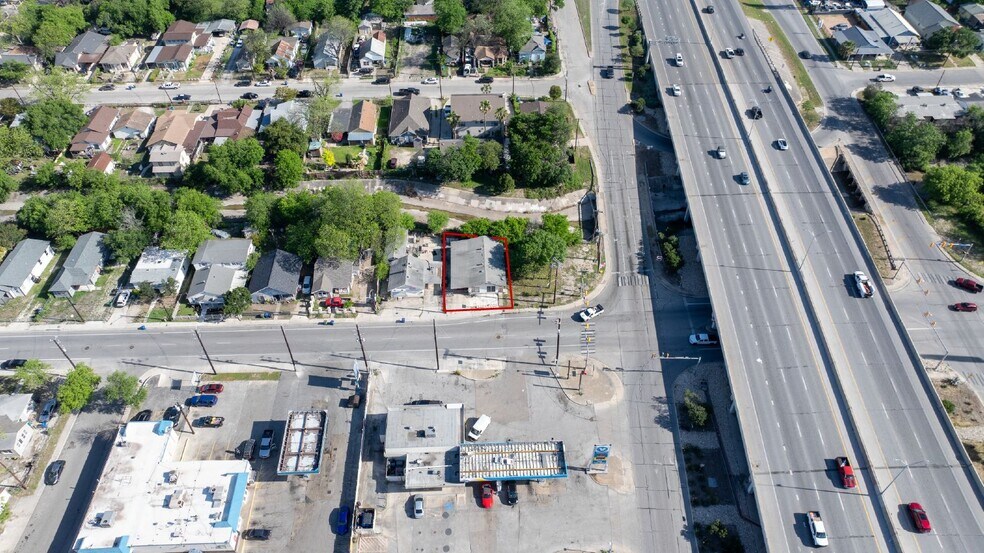 More Photos Of 607 W Theo Ave, San Antonio Office For Sale