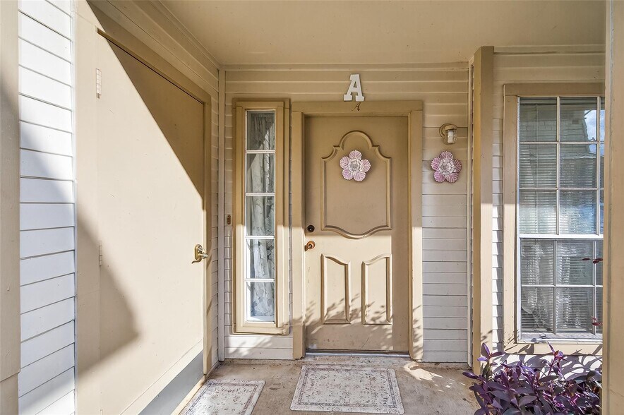 More Photos Of 11500 Meadow Ln, Stafford Multifamily For Sale