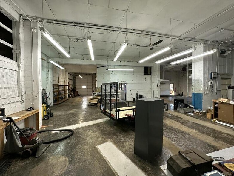 More Photos Of 101 Spring Arbor Rd, Concord Auto Repair For Sale