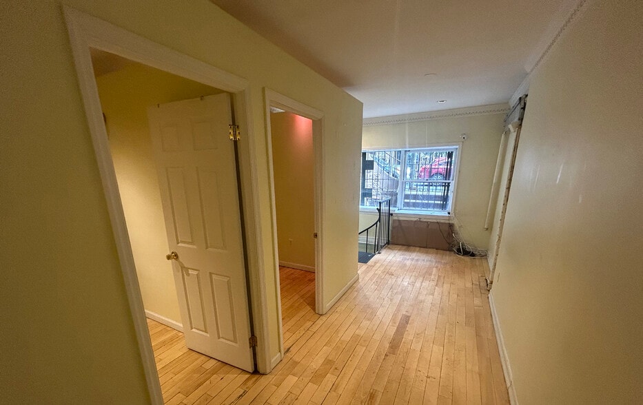 More Photos Of 173 W 85th St, New York Apartments For Lease