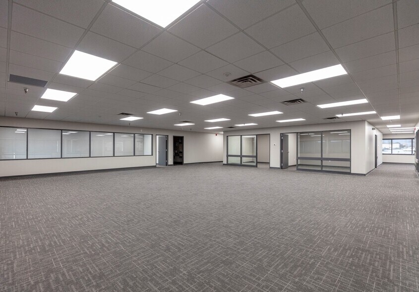 More Photos Of 6812 Corporate Dr, Indianapolis Warehouse For Sale